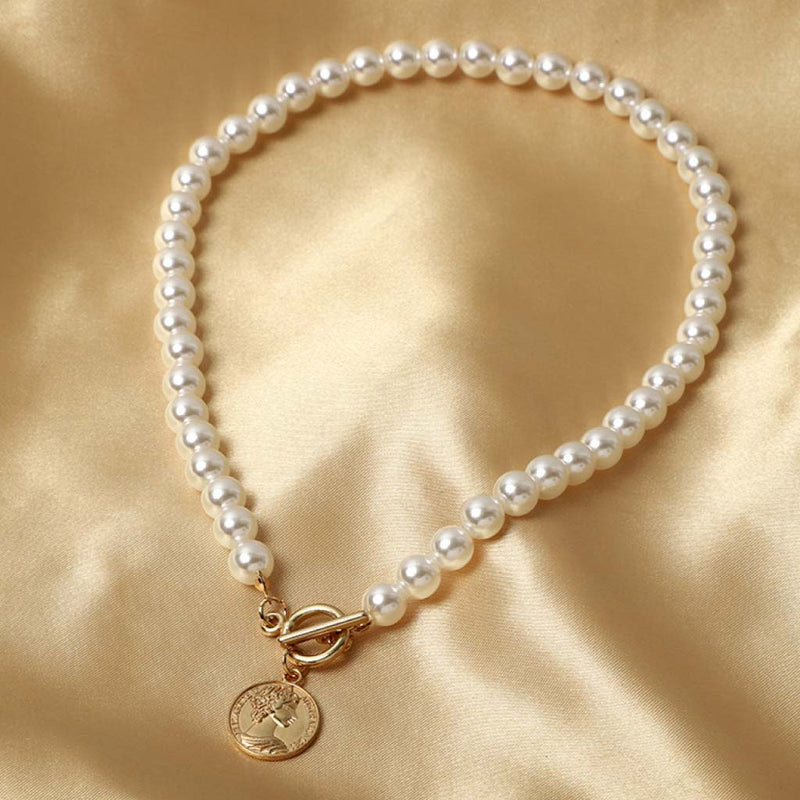 Pearl Necklace with Pendant
